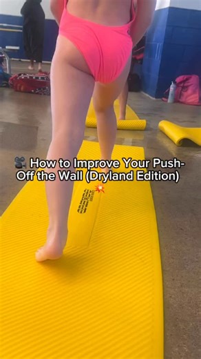 🎥 How to Improve Your Push-Off the Wall (Dryland Edition) 💥 I always start with mobility exercises — because good ankle mobility is the key for strong kicks, powerful push-offs, and healthy knees, hips, and back. 🦵🏽🦶 Then we move to stability work, building control and balance. ⚖️ Next step — adding streamline position with our arms while keeping the body stable. 💪🏽 And only at the end — we imitate push-offs with jumps, focusing on explosiveness and perfect streamline! 🚀 #swimtraining #d