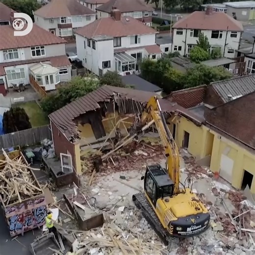 21K views · 85 reactions | The team have TWO WEEKS to completely destroy a 1950s church without causing damage to surrounding properties ⛪️ #ScrapKings | Discovery Channel UK | Facebook