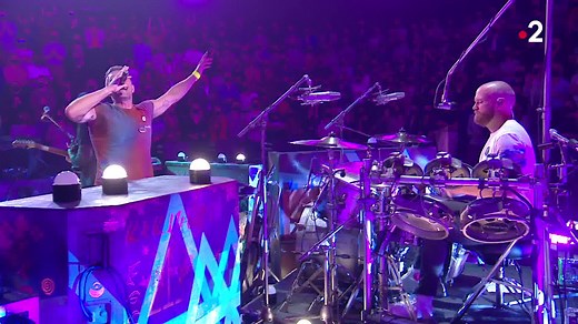 C'était vendredi soir dans #Taratata. Le mini-concert de Coldplay est à revoir en replay sur notre site => https://bit.ly/Taratata26novembre2021 | TARATATA OFFICIEL