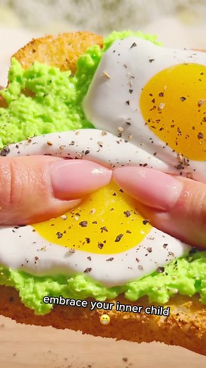 Set your alarms..drops this Thursday @5pm PST 😍 I can’t get over how satisfying this slime turned out. The end result is sooo crunchy and it smells so freaking good just like toasted bread and seasoned mashed avocado 🤤 #slime #slimevideo #sarisfyingvideo #diyslime #slimelover #avocadotoast #slimeegg #breakfastideas