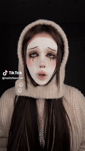 don’t turn on the light x3🃏 #makeup #doll