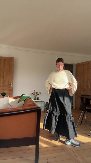 I apologize in advance for the loud skirt sounds #Copenhagen #livingabroad #scandiaesthetic