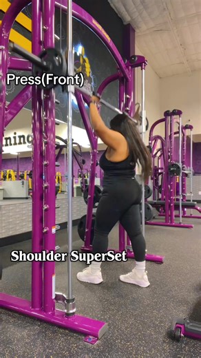 Raises. Presses. Flys. That’s the shoulder recipe right there 💪🏽🔥 Raises build those round caps — front and side delts popping like, “oh you WORK out.” Presses bring the power and overall size. Heavy weight. Control. Growth. Flys (rear delts especially) give you that 3D look from every angle. No flat shoulders over here. #shoulders #gymgirl #trending #mondaymotivation #fitness