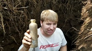 Best Dig Ever! Rare $500 Antique Bottle Found!