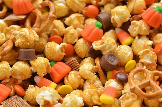 Scarecrow Crunch Snack Mix Recipe | Halloween Caramel Corn