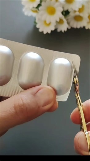 Don't throw away those pill bottles ‼️I made 150 pairs of earrings and sold them all.