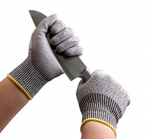 [Hot Item] Anti Cut Level D ANSI A5 Hppe Liner PU Dipped Cut Resistant Gloves Working