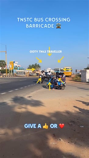 TNSTC Bus vs School Bus Close Call 😱 | Near Miss at Barricade Moment | Ooty tn43 traveller