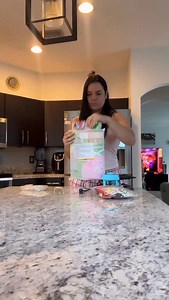 141K views · 27K reactions | No todos sabrán lo que cuesta abrir las puertas de tu casa y tu corazón cuando nadie más lo hizo. Pero no importa, porque al final uno no ayuda por interés… uno ayuda porque sabe lo que es no tener a nadie. ❤️‍啕 Que Dios bendiga enormemente tu vida Noah te queremos muchisimo❤️梁 @gilianmurillo #parati #miami #viral #momlife #cumpleaños | Mirian Funez Banegas | Facebook