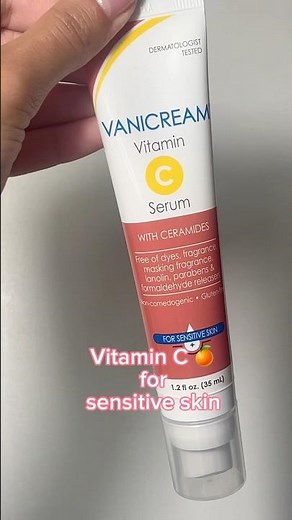 Vanicream’s vitamin C serum 🍊for sensitive skin. No irritation and I look refreshed. #skincare
