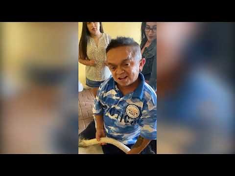 Montando Mi Pony y mis Postras [ Jorgito el Guayaco ]