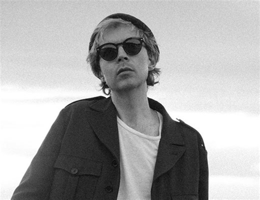 Watch Beck cover Bob Dylan’s ‘Leopard-Skin Pill-Box Hat’