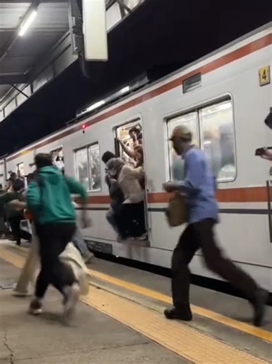 Pejuang KRL: Kolaborasi di Dunia Kereta Api