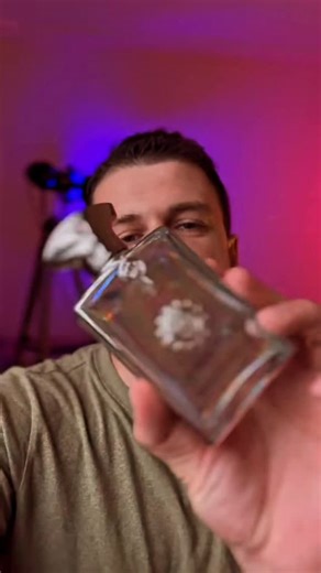 Parfemičar on Instagram: "Miris arapskih seika, elegancije i prestiža 🔥 Reflection Man 45 - čista elegancija bez kompromisa. Kremasto drvo, baršunasto cveće i luksuz koji se nosi tiho, ali se pamti dugo. Ovo nije parfem za masu - ovo je potpis muškarca koji zna ko je. Ako voliš sofisticiran, skup i old money vajb - ovo je to. #Reflection45 #Amouage #LuxuryFragrance #NichePerfume #MuškiParfem"