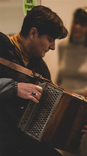 1.7K views · 785 reactions | #aprendiendoacordeon Madrecita - parte 2 #acordeon #música #marciamuller #tutorial #aprender #accordion #organetto #argentina | Marcia Müller | Facebook