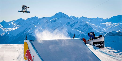 Women's and men's snowboard halfpipe