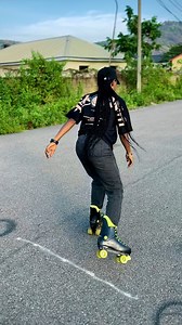First time on quad skate #fyp #skating #skatingtiktok #famous #foryoupage #skatelife #inlineskating #rollerskating #skategirl #purpleskater #hameeshmb #sport #fyppppppppppppppppppppppp #rollersports #viral