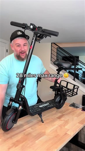 The H2 PRO electric scooter with a 350W motor is smooth, quick and perfect for everyday rides. Up to 19 mph, 28 miles max range, dual suspension and it folds down easy. Really solid commuter option especially for the price #commuterscooter #escooters #electricscooter #electricride #tiktokshopcreatorpicks