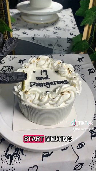 Understanding Buttercream: White Fat vs Shortening