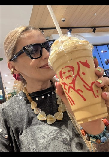 Aún están a tiempo !! Enero @Juan Valdez Café Rancagua 😋😋🤎 #coffeelover #juanvaldez #rancagua #summer 🤎