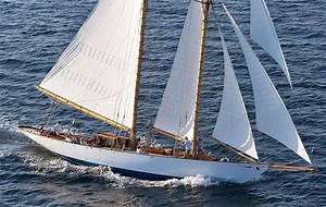 Video tour of Adventuress, the glorious 83ft Fife-designed 1924 schooner - Yachting World