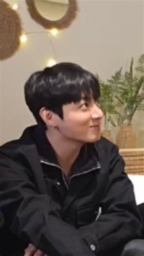 JK on Instagram: "Jimin falling from the seat is a must 😁 #bts #jungkook #jimin #kimseokjin #jhope Weverse live bts live V kimtaehyung kimnamjoon Jeonjungkook jk jungkook"