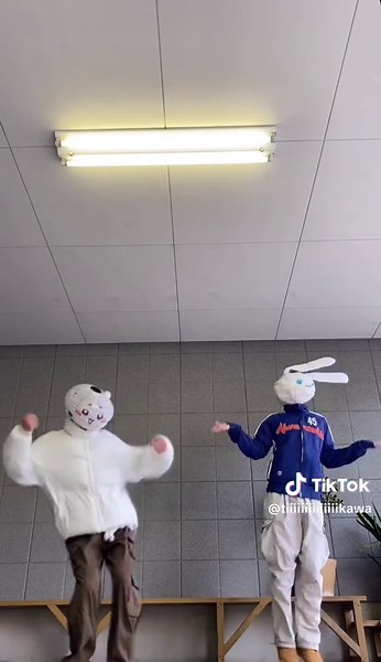久しぶりのコラボ！かわいいダンス動画