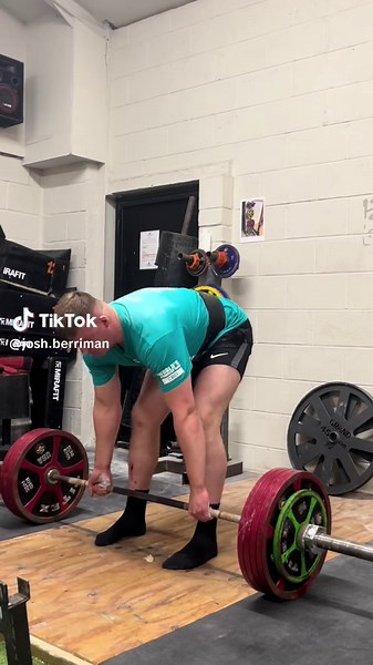 Two Years of Deadlift Transformation: From 245kg to 330kg