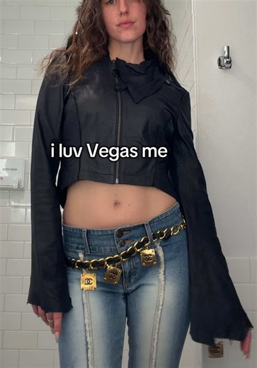 Here for work & werk 🤠 #outfit #outfitoftheday #y2k