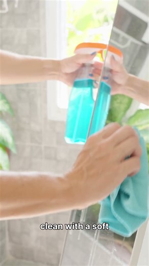 How to Make Glass Cleaner with Ammonia ? #diycleaning #homehacks #cleaningtips