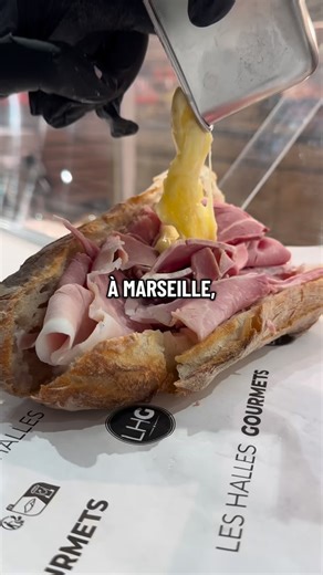 Les Halles Gourmets | Épicerie fine – Castellane | Nouveauté au rayon fromagerie ! 🤤🧀 Notre sandwich raclette préparé minute fait son entrée ! Fromage fondant, jambon... | Instagram