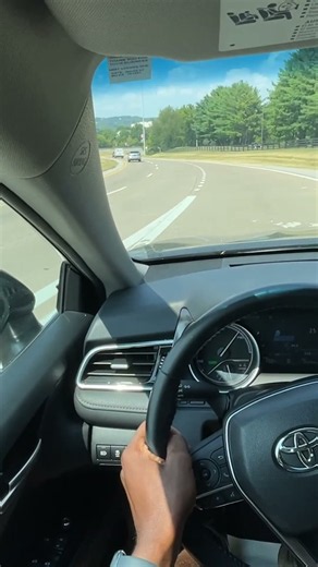 2018 Toyota Camry Hybrid XLE Acceleration Test