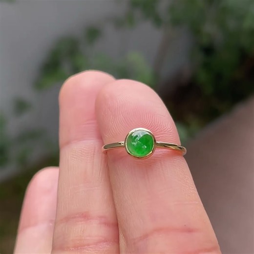 Green Jade Cabochon Ring (NJR378)