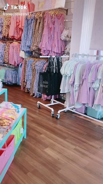 Went to a preppy store!! Hope you guys enjoy!! <3 #fyp #fypシ #enjoy #preppy #aesthetic #vsco #cutestore #outlets #simplysouthern