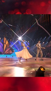 Da kommt man ja kaum hinterher 🤩 Konntet ihr den beiden beim Quickstep folgen? Alle Tänze unserer Promis seht ihr hier ➡ http://on.rtl.de/1/letsdance2023-alle-videos #LetsDance #RTL #SharonBattiste #ChristianPolanc #Quickstep #Tanzshow | Let's Dance