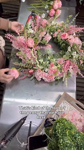 34K views · 849 reactions | Wreath Tutorial #poncacityfloraldesigner #reelschallenge #foryoupage #onawhimm #spring #diy #pinkaesthetic | On A Whimm Wreaths and Decor by Dona | Facebook
