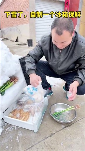 Create a DIY Refrigerator: Keep Fresh in a Snowy Day