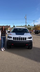 2020 Jeep Cherokee Trailhawk - 3.2L Pentastar VVT V6 Engine with Stop/Start - 9–Speed Automatic Transmission with Active Drive II - Selec–Terrain Traction Management System - Hands–Free Communication with Bluetooth Streaming - 8.4–inch Touchscreen - Heated Steering Wheel - Heated Front Seats - Remote Start System. Click on this link for 33 additional pictures and specifications: https://www.redwaterdodge.com/vehicle-details/new-2020-jeep-cherokee-trailhawk-redwater-ab-id-38254475 Stock # LCK6558