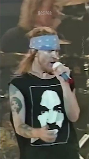 Guns N’ Roses “Welcome to the Jungle” Live Performance Is Unreal (1993)