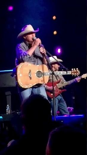 “Little Bitty,” Alan Jackson ‪@AlanJacksonMusic‬