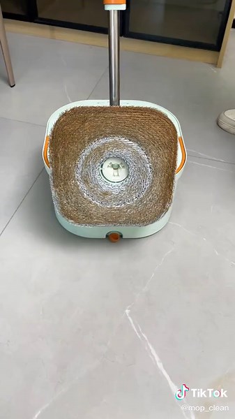 Clean like a pro with our dirt-separating mop. #homettler #squaremop #spinmop #mop