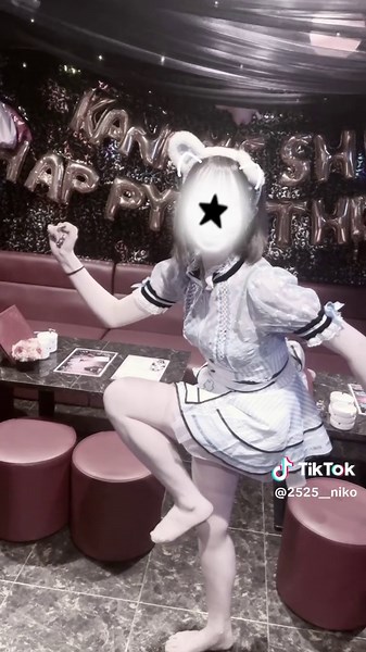 駆け出しメイドは裸足でどこへでも行きます( * ॑꒳ ॑*)@meltyrose_on #京都 #木屋町 #コンカフェ #コンカフェ嬢 #ナース #ナースメイド #新人コンカフェ嬢 #meltyrose #駆け出しメイド #素足メイド #素足でどこでも追いかけるよ #おすすめ #おすすめ乗らなきゃ素足て迎えに行くよ