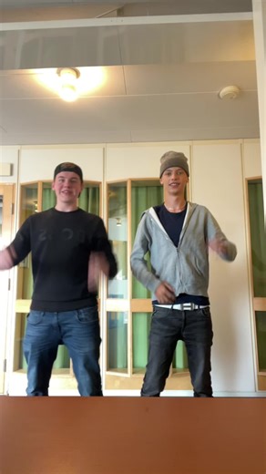 Omg är det Einar😳😱@Alex Ljunggren #fyp #bossar #Foryou #dance #Foryoupage