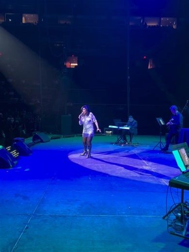 María Conchita Alonso - Y Es Que Llegaste Tú (En Vivo)