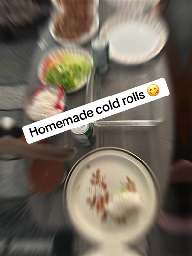 Vietnamese cold rolls, also known as summer rolls, are a refreshing, light appetizer featuring fresh, non-fried ingredients wrapped in translucent rice paper Typically filled with shrimp, pork, rice vermicelli noodles, lettuce, and herbs like mint, they are served cold or at room temperature, usually accompanied by peanut or fish dipping sauces. #fyp #homemade #yum #familyfavorite #makeitathome