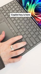 Copilot PC なら AI アシスタント《 Copilot 》の起動がワンアクション💡 より素早く便利にご活用いただけます。 🔗Copilot を試す http://msft.it/6186S7YPO #CopilotPC #Copilot | Windows