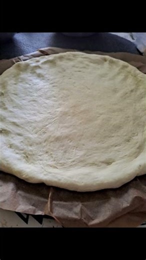 No te pierdas esta pizza esponjosa con masa artesanal #food #viralshort #shortvideo #pizza #shorts