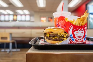 Fast-Food and Chain Restaurants Open on Thanksgiving Day 2025: Everything to Know