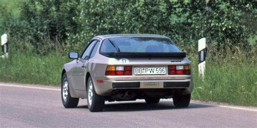 View Photos of the 1987 Porsche 944S