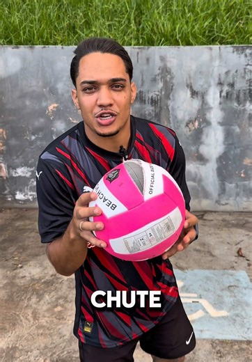 Quantos CHUTES pra furar a BOLA